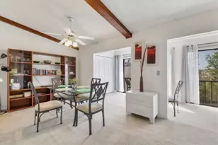 2446 Clubhouse Cir, Sarasota, FL 34232 - Photo 8