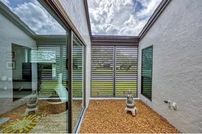 3933 Glen Oaks Manor Drive, Sarasota, FL 34232 - Photo 14