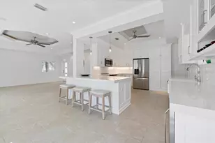 106 N Boulevard of the Presidents, Sarasota, FL 34236 - Photo 8