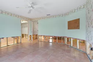 1374 Moonmist Dr, Sarasota, FL 34242 - Photo 22