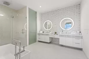 1581 Gulf of Mexico Dr, Longboat Key, FL 34228 - Photo 10