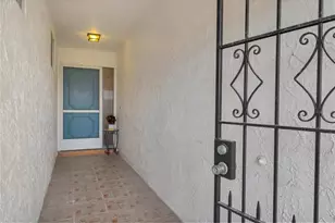 7402 8th Ave W, Bradenton, FL 34209 - Photo 4