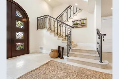 4129 Roberts Point Circle, Sarasota, FL 34242 - Photo 6