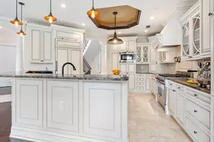 4129 Roberts Point Cir, Sarasota, FL 34242 - Photo 20