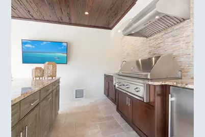 4129 Roberts Point Circle, Sarasota, FL 34242 - Photo 38