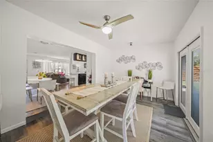 2427 Tulip St, Sarasota, FL 34239 - Photo 14