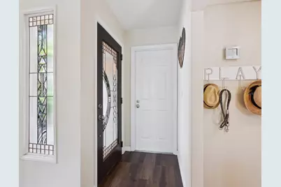 3648 Beneva Oaks Boulevard, Sarasota, FL 34238 - Photo 6