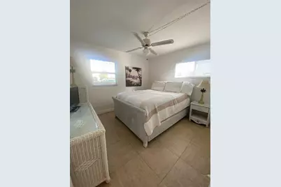 9200 Midnight Pass Road #10, Sarasota, FL 34242 - Photo 14