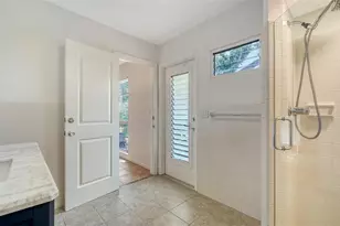 1718 Caribbean Dr, Sarasota, FL 34231 - Photo 30