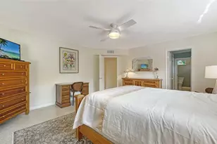 1718 Caribbean Dr, Sarasota, FL 34231 - Photo 22