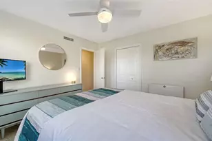 1718 Caribbean Dr, Sarasota, FL 34231 - Photo 32