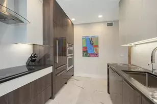 1800 Benjamin Franklin Dr, Sarasota, FL 34236 - Photo 20