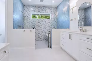 1575 Eastbrook Dr, Sarasota, FL 34231 - Photo 28