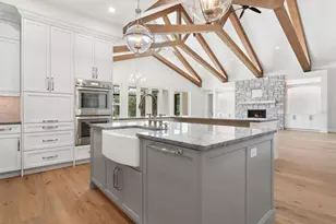 1575 Eastbrook Dr, Sarasota, FL 34231 - Photo 20