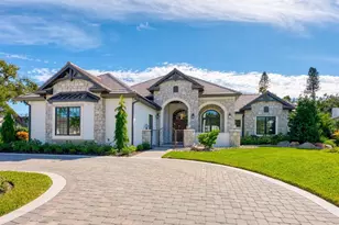 1575 Eastbrook Dr, Sarasota, FL 34231 - Photo 2