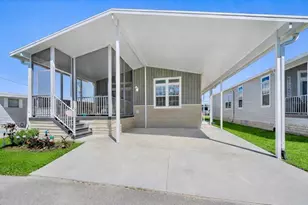 51 Edessa Dr, Palmetto, FL 34221 - Photo 2