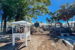 4 Braden Castle Dr, Bradenton, FL 34208 - Photo 30