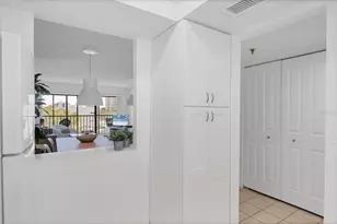 1001 Benjamin Franklin Dr, Sarasota, FL 34236 - Photo 16