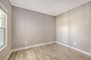 18137 Franklin Park Ct, Venice, FL 34293 - Photo 12