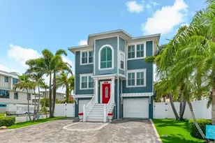 2300 Avenue B, Bradenton Beach, FL 34217 - Photo 2