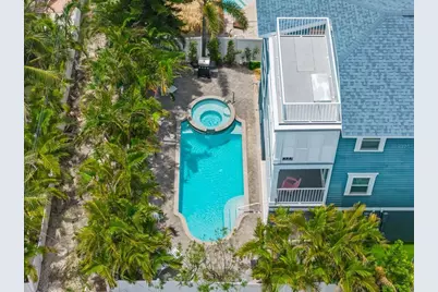 2300 Avenue B, Bradenton Beach, FL 34217 - Photo 6