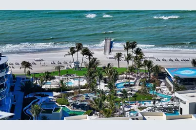 1591 Gulf Of Mexico Drive #313, Longboat Key, FL 34228 - Photo 2