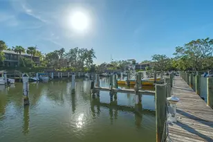 1633 Boathouse Cir, Sarasota, FL 34231 - Photo 34