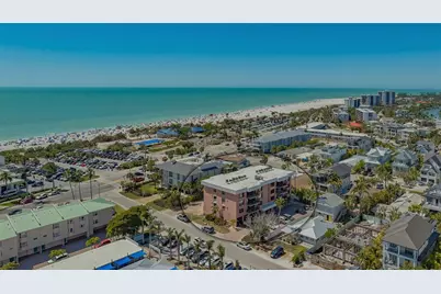 131 Garfield Drive #4D, Sarasota, FL 34236 - Photo 2