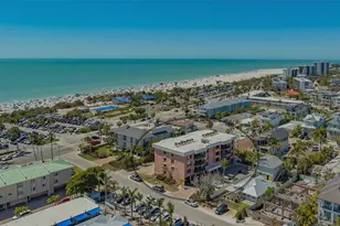 131 Garfield Dr, Sarasota, FL 34236 - Photo 2