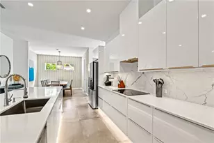 2327 Hillview St, Sarasota, FL 34239 - Photo 8