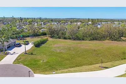 6104 8th Avenue Dr NE, Bradenton, FL 34212 - Photo 2