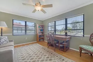 5630 Golf Pointe Dr, Sarasota, FL 34243 - Photo 24