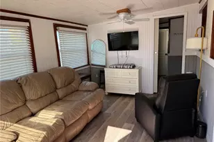 2601 Gulf Dr N, Bradenton Beach, FL 34217 - Photo 4