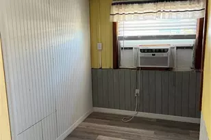 2601 Gulf Dr N, Bradenton Beach, FL 34217 - Photo 16