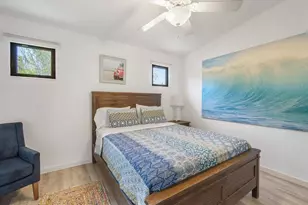 402 71st St, Holmes Beach, FL 34217 - Photo 18