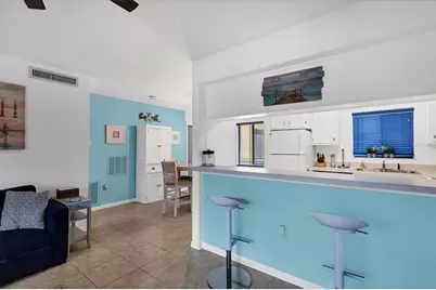 5669 Ashton Lake Drive #1, Sarasota, FL 34231 - Photo 4