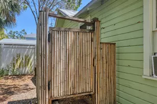 1679 Arlington St, Sarasota, FL 34239 - Photo 34