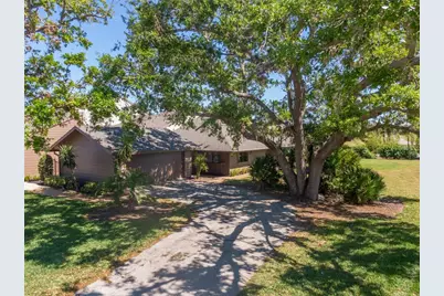 5604 Doral Drive, Sarasota, FL 34243 - Photo 2