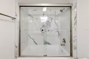 5604 Doral Dr, Sarasota, FL 34243 - Photo 36