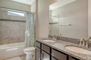 5723 Title Row Dr, Bradenton, FL 34210 - Photo 30