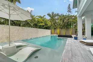 5930 Briarwood Ave, Sarasota, FL 34231 - Photo 18