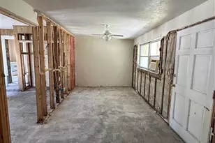 305 59th St, Holmes Beach, FL 34217 - Photo 12