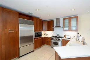 915 Seaside Dr, Sarasota, FL 34242 - Photo 8