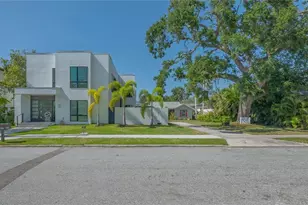1755 7th St, Sarasota, FL 34236 - Photo 10
