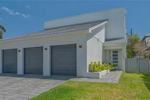 1755 7th St, Sarasota, FL 34236 - Photo 2