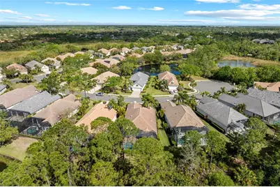 11716 Strandhill Court, Lakewood Ranch, FL 34202 - Photo 4
