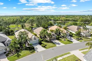 11716 Strandhill Ct, Lakewood Ranch, FL 34202 - Photo 2