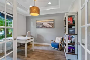 5742 Hydrangea Cir, Sarasota, FL 34238 - Photo 16