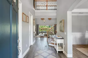 5742 Hydrangea Cir, Sarasota, FL 34238 - Photo 6