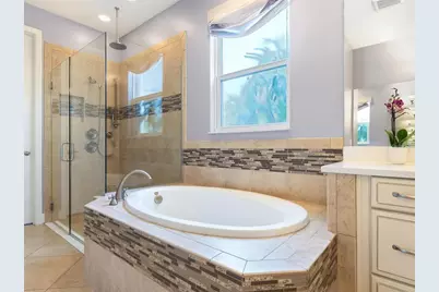 5742 Hydrangea Circle, Sarasota, FL 34238 - Photo 22